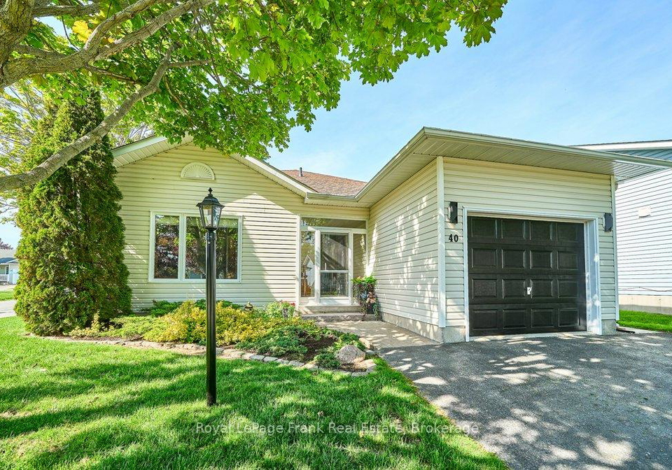40-niagara-trail-clarington-ontario-e13432580
