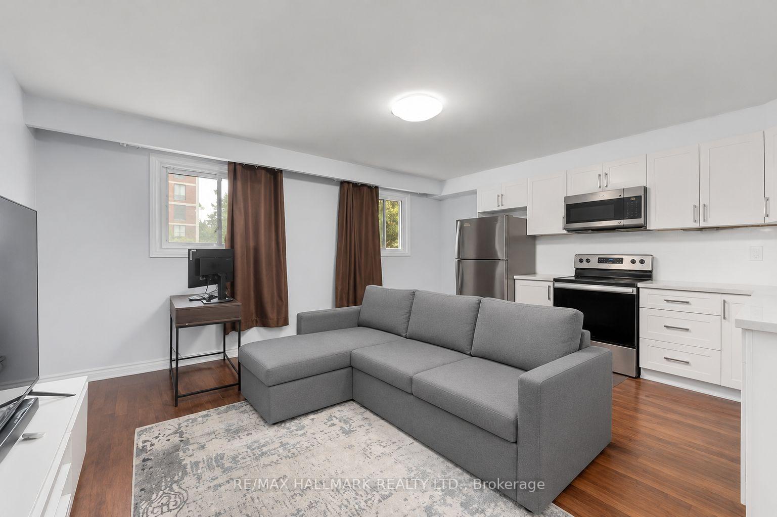 82-halsey-avenue-east-york-ontario-e13432610