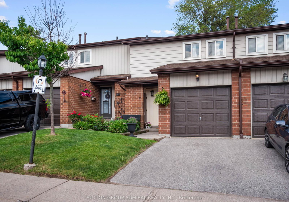 11-jacques-lane-ajax-ontario-e13432982