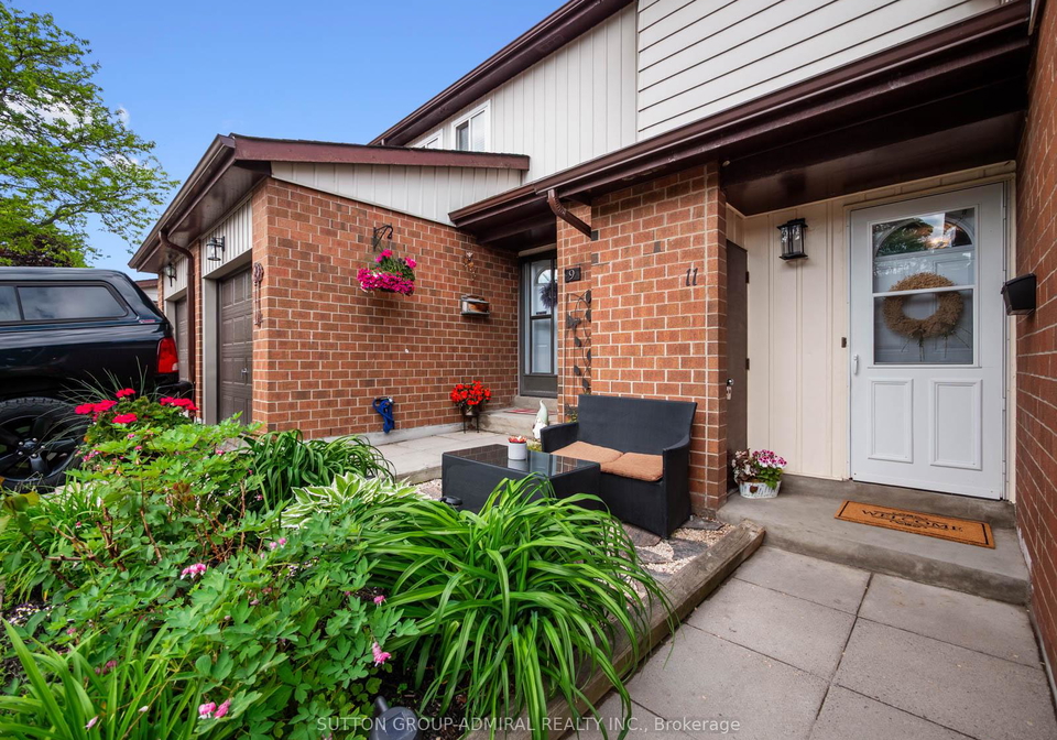 11-jacques-lane-ajax-ontario-e13432982