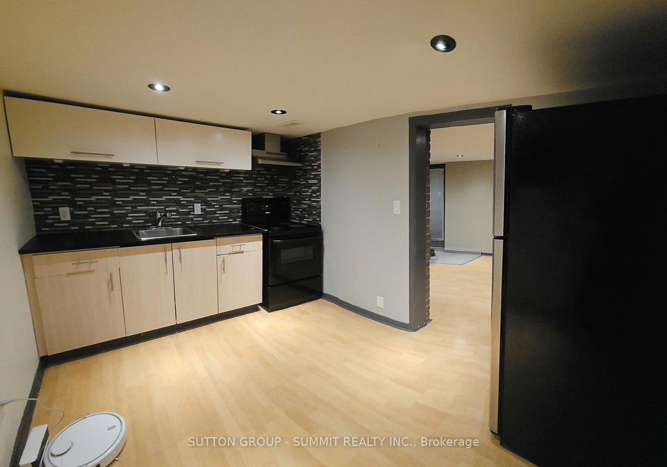 1-columbine-avenue-toronto-ontario-e13433846