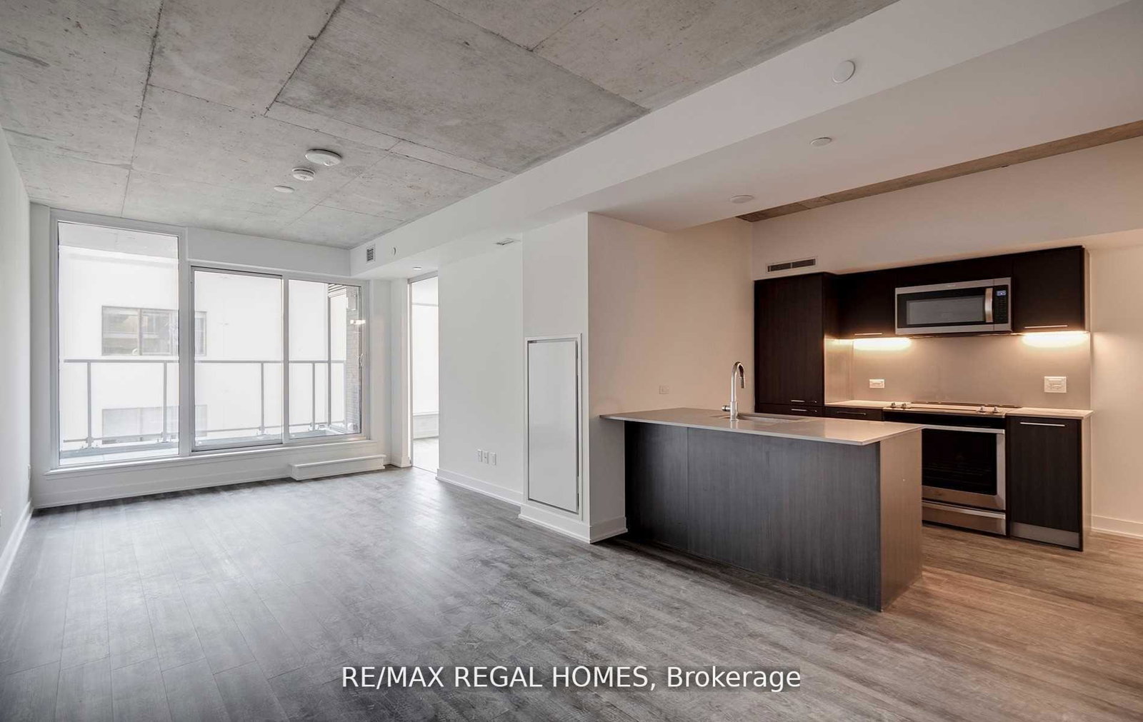 30-baseball-place-toronto-ontario-e13433972