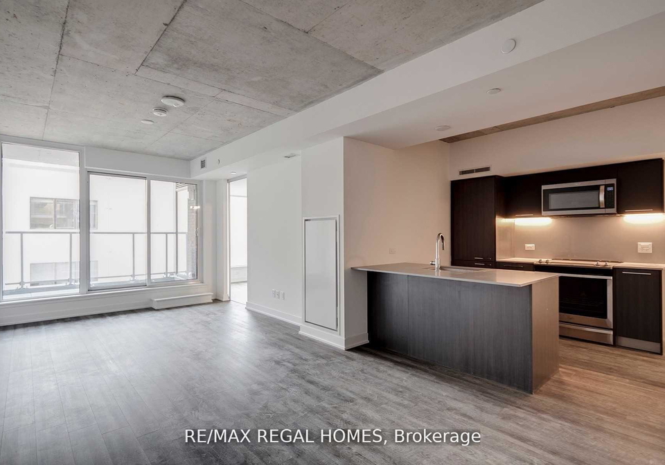 30-baseball-place-toronto-ontario-e13433972