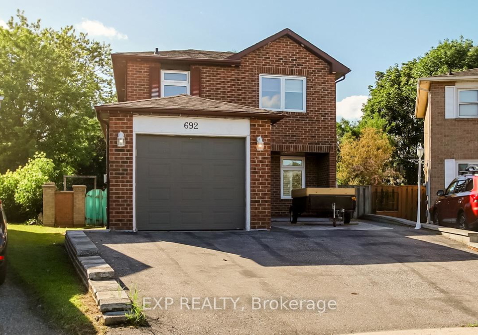 692-sultana-square-pickering-ontario-e13435348