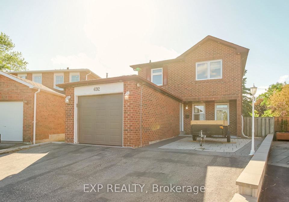 692-sultana-square-pickering-ontario-e13435348