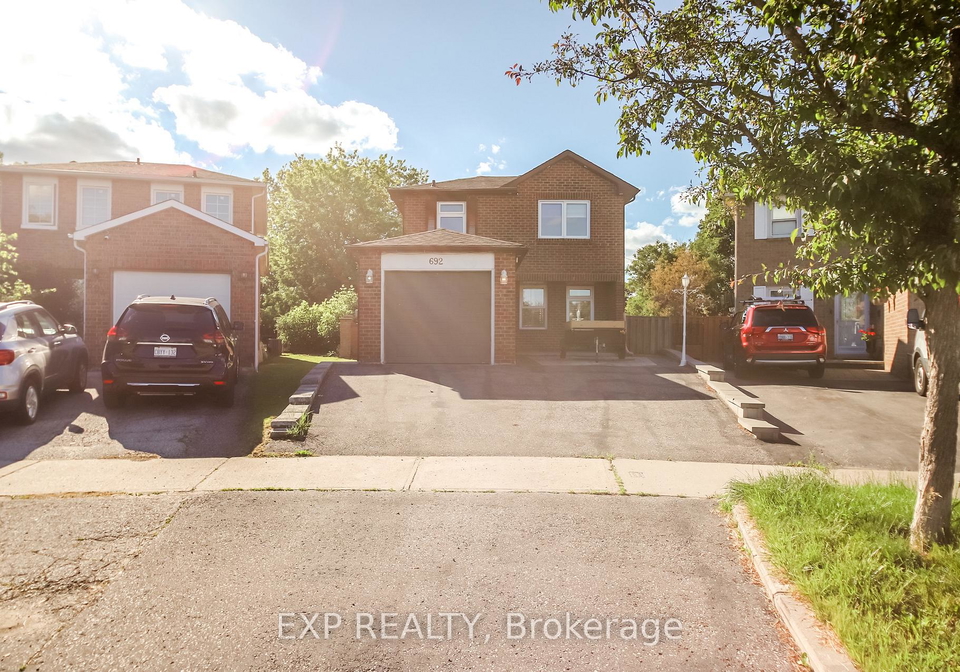 692-sultana-square-pickering-ontario-e13435348