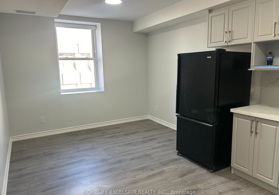 3-simcoe-street-s-oshawa-ontario-e13435434