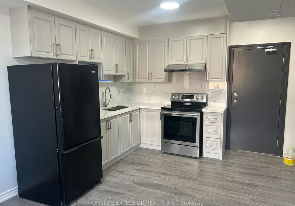 3-simcoe-street-s-oshawa-ontario-e13435434