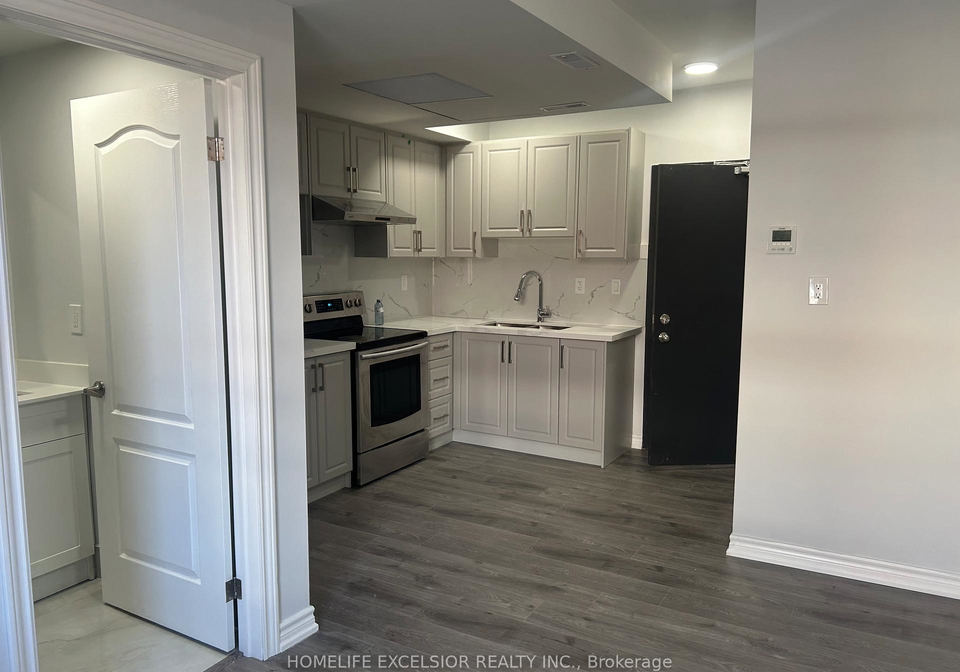3-simcoe-street-s-oshawa-ontario-e13435440