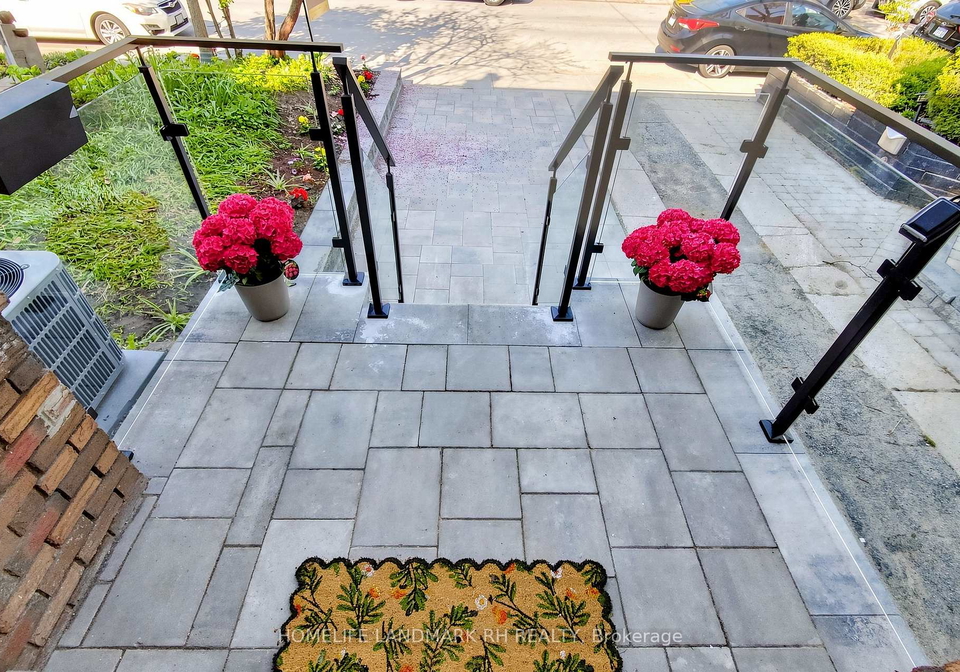 55-chilton-road-east-york-ontario-e13435482