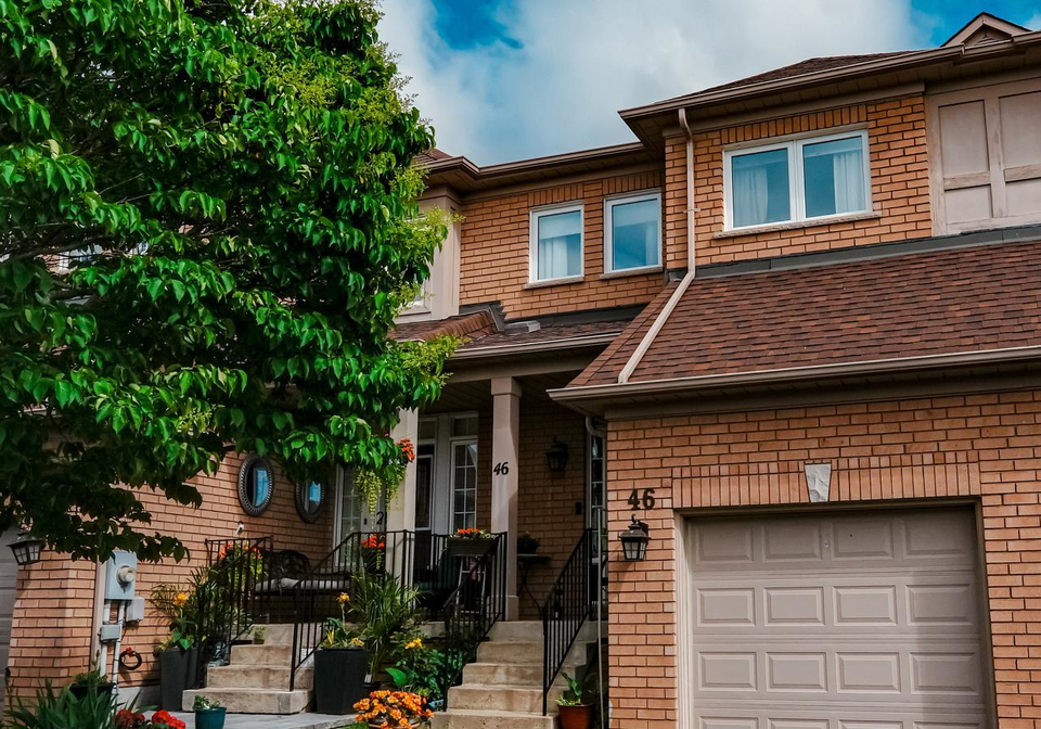 46-blacksmith-lane-whitby-ontario-e13435584