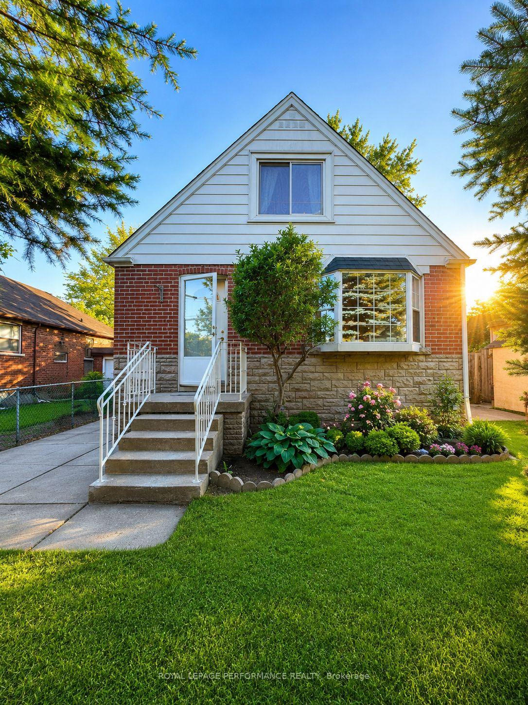 10-faulkland-road-scarborough-ontario-e13435594