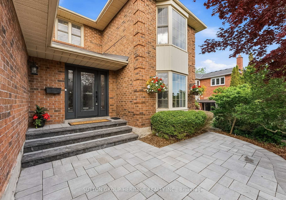 160-lake-driveway-drive-w-ajax-ontario-e13435784
