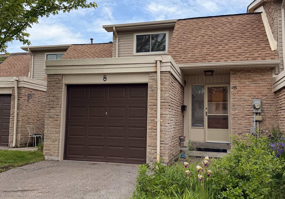 8-chamberlain-court-ajax-ontario-e13435876