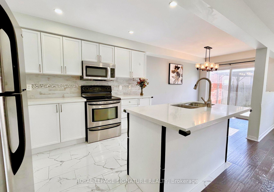 28-millburn-drive-clarington-ontario-e13436686