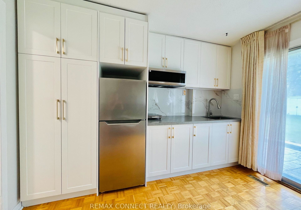 99-bushmills-square-scarborough-ontario-e13436934