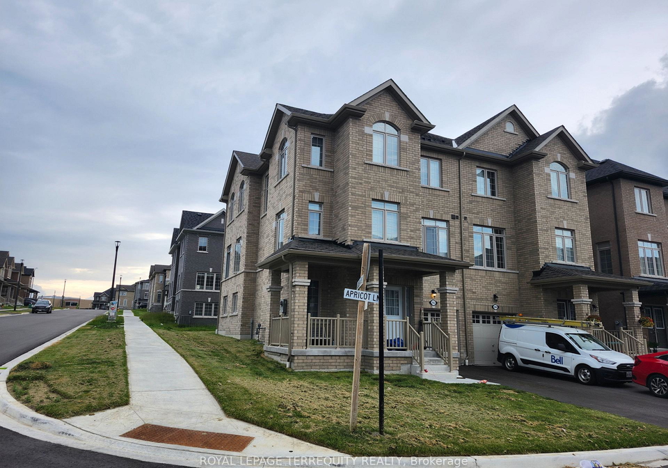 2602-apricot-lane-pickering-ontario-e13437292