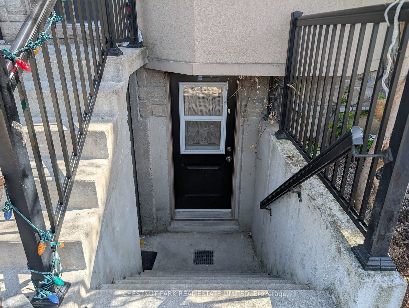 2823-st-clair-avenue-e-east-york-ontario-e13438156