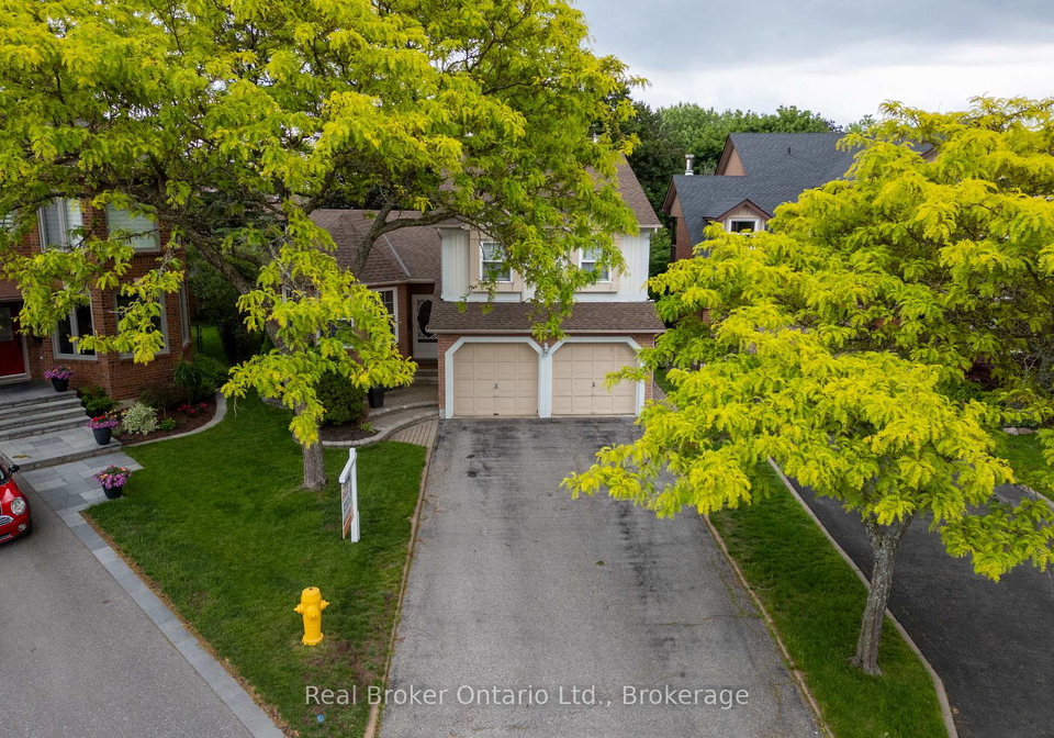 2015-blairwood-court-pickering-ontario-e13438662