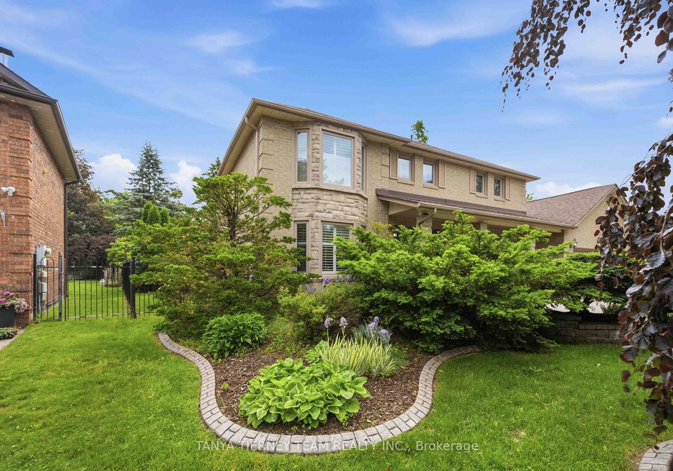 1255-abbey-road-pickering-ontario-e13438670