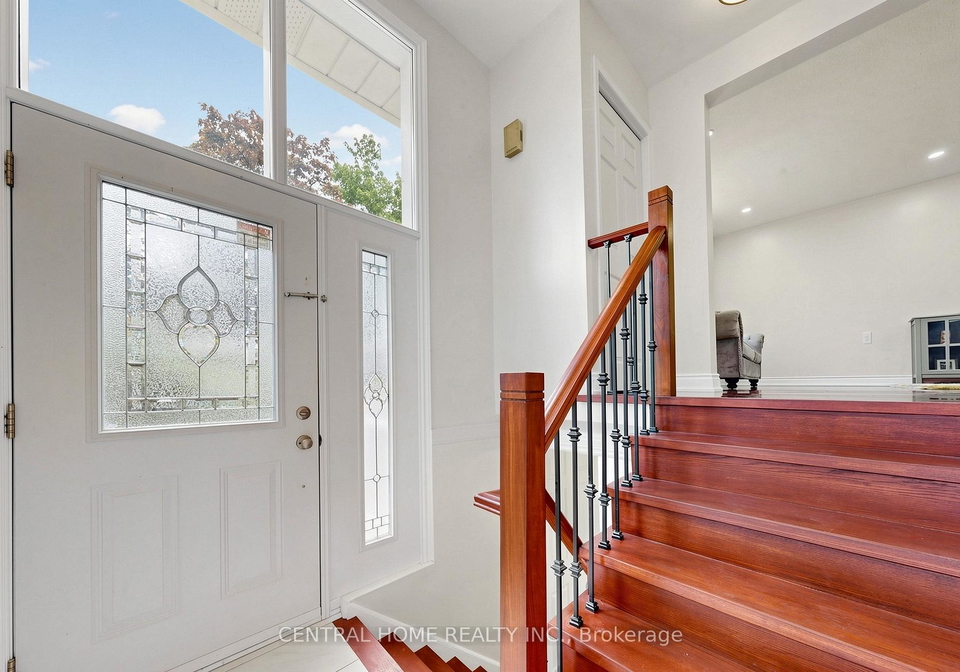 80-heaslip-terrace-scarborough-ontario-e13440354