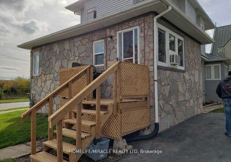 598-front-street-oshawa-ontario-e13440676