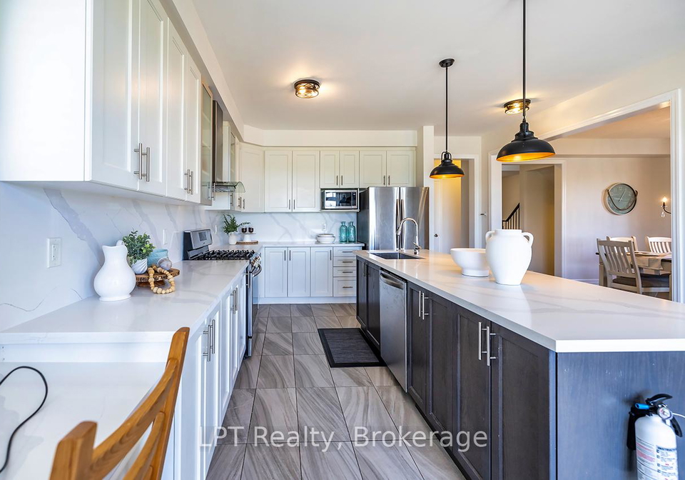 35-purdy-place-clarington-ontario-e13440898