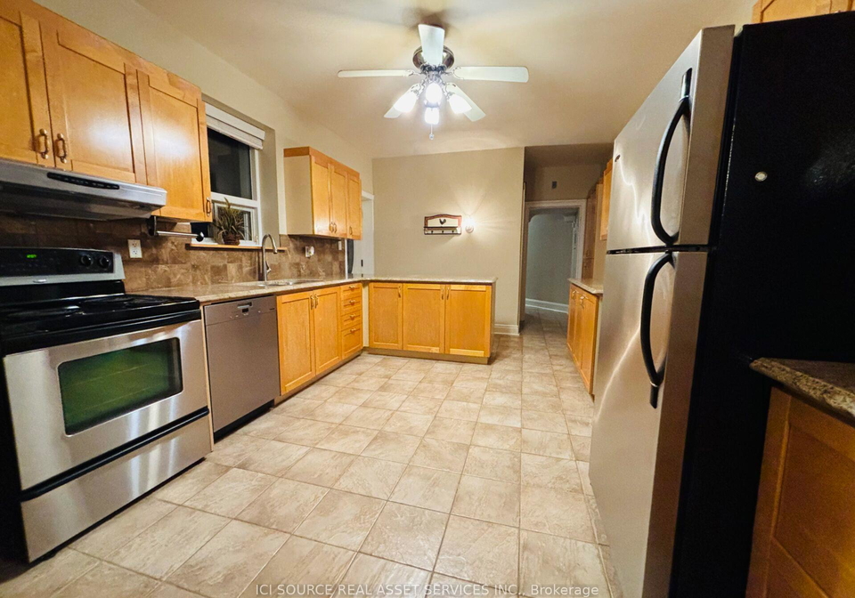 12-iondale-place-scarborough-ontario-e13441510