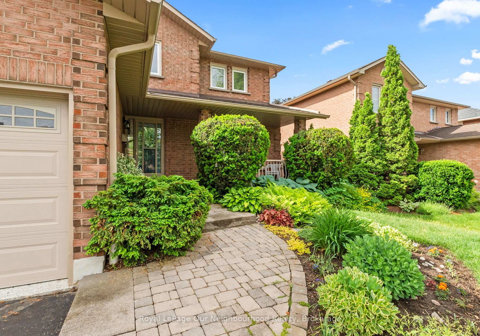 90-intrepid-drive-whitby-ontario-e13441598