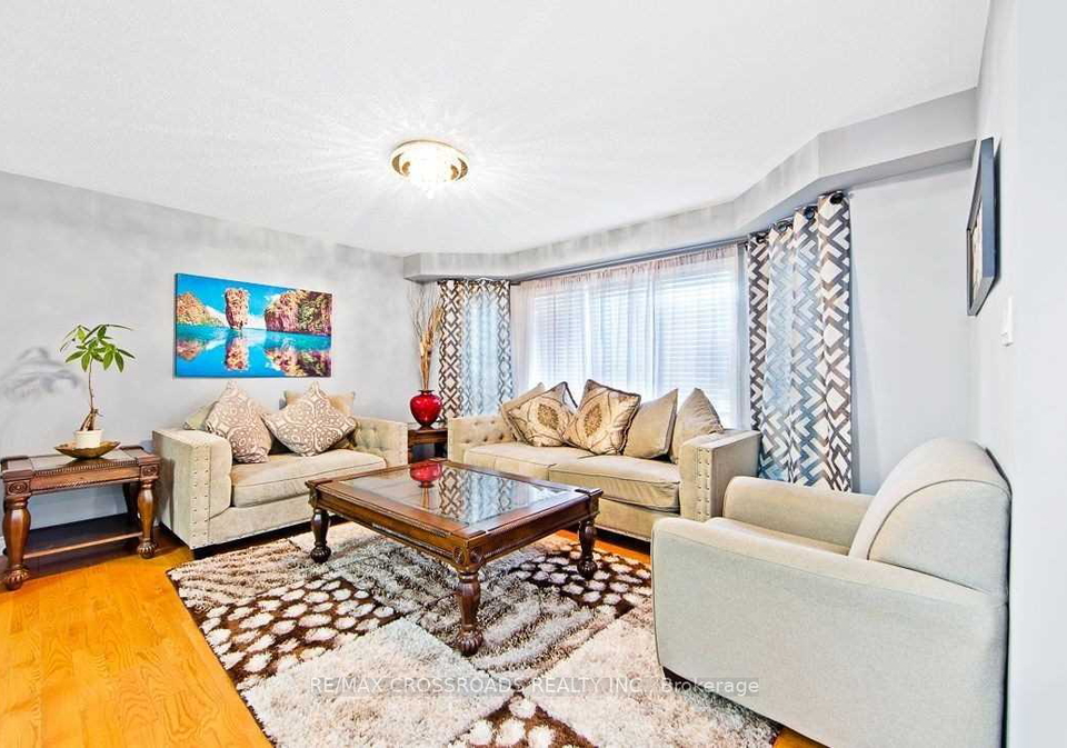 7-mcalpine-avenue-ajax-ontario-e13442002