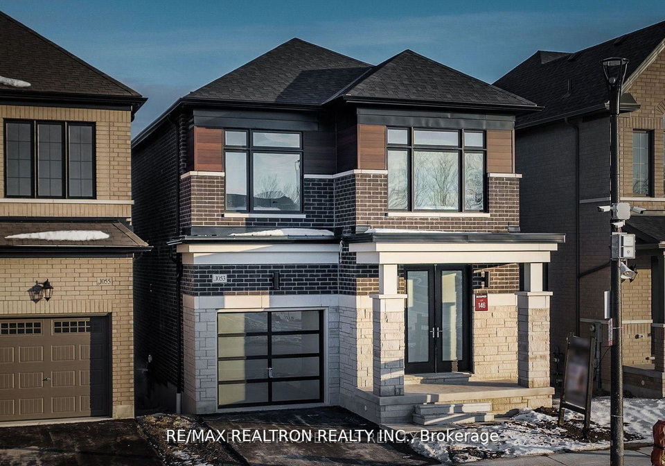 1053-zircon-manor-pickering-ontario-e13442256