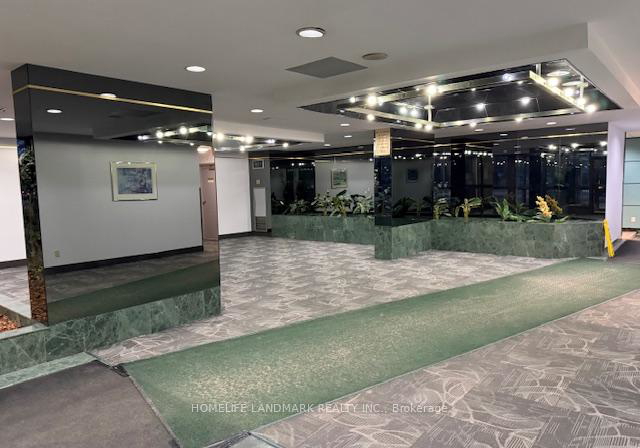 80-alton-towers-circle-scarborough-ontario-e13442442