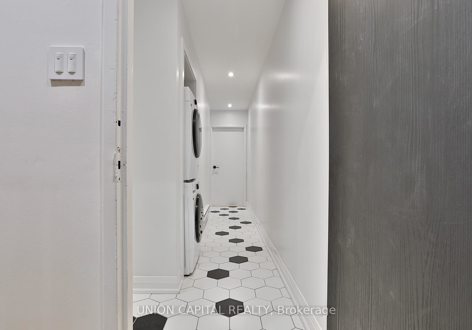 61gerrard-street-e-toronto-ontario-e13442610