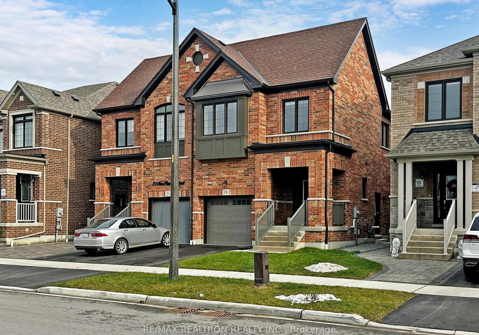 19-macpherson-street-whitby-ontario-e13442988