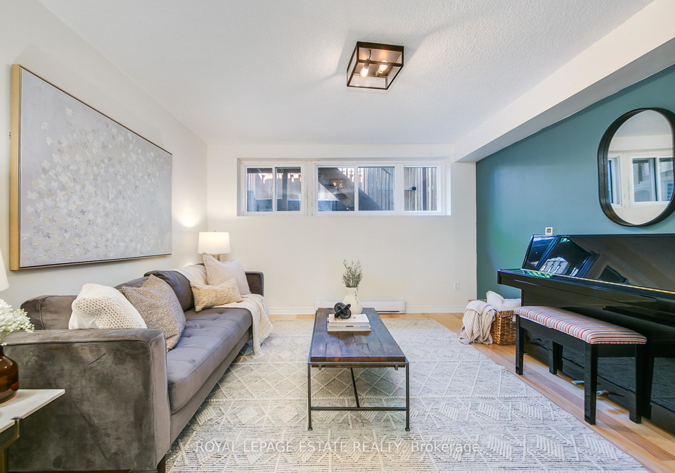 1209-queen-street-e-toronto-ontario-e13443752
