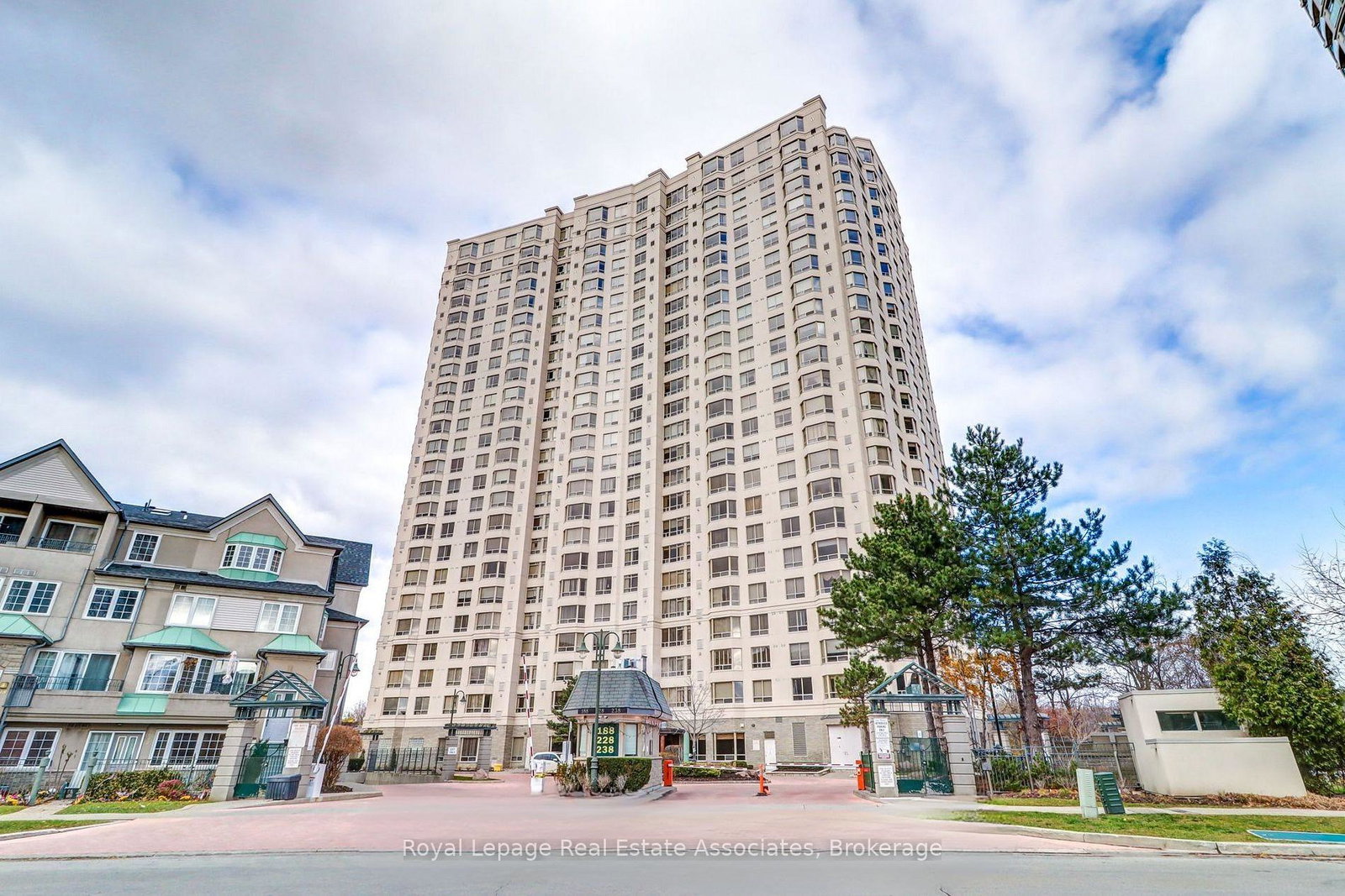 228-bonis-avenue-scarborough-ontario-e13444192