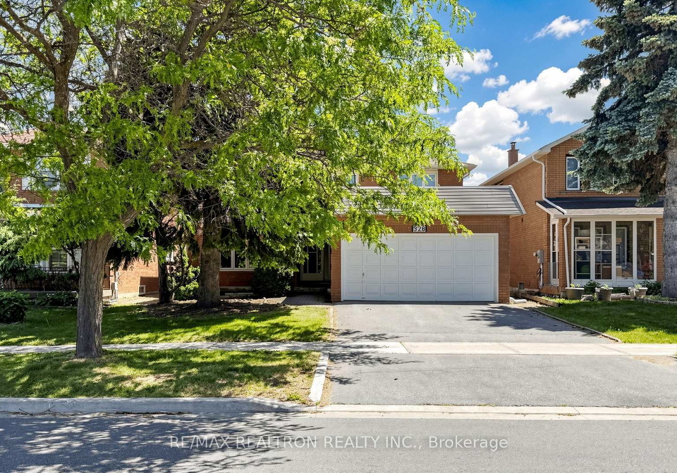 328-goldhawk-trail-scarborough-ontario-e13444566