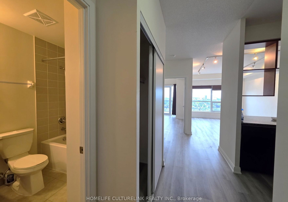 151-village-green-square-scarborough-ontario-e13444904