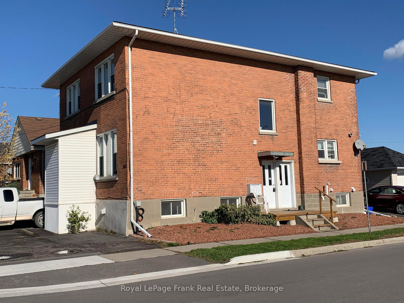 243-huron-street-oshawa-ontario-e13445432