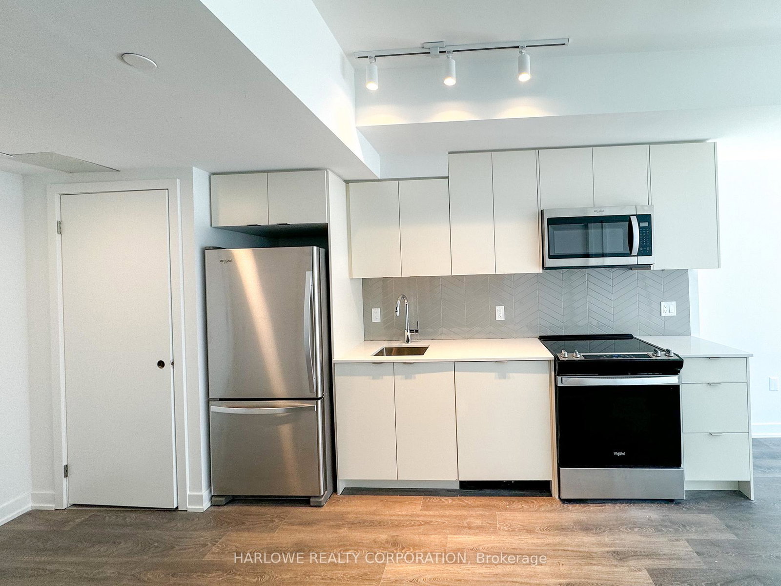 1604-charles-street-whitby-ontario-e13445592