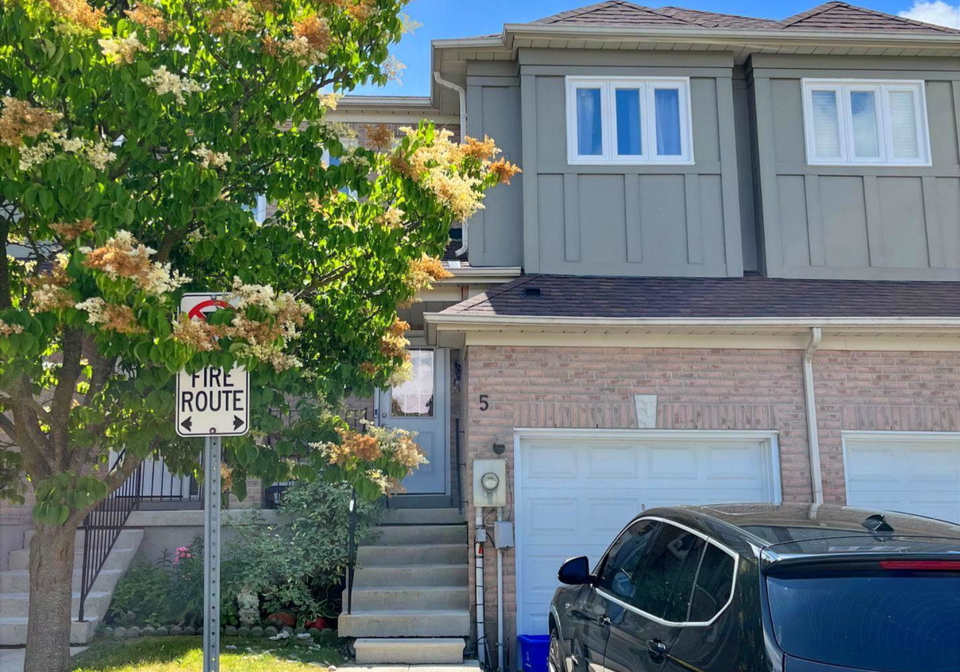5-alexis-way-whitby-ontario-e13445882