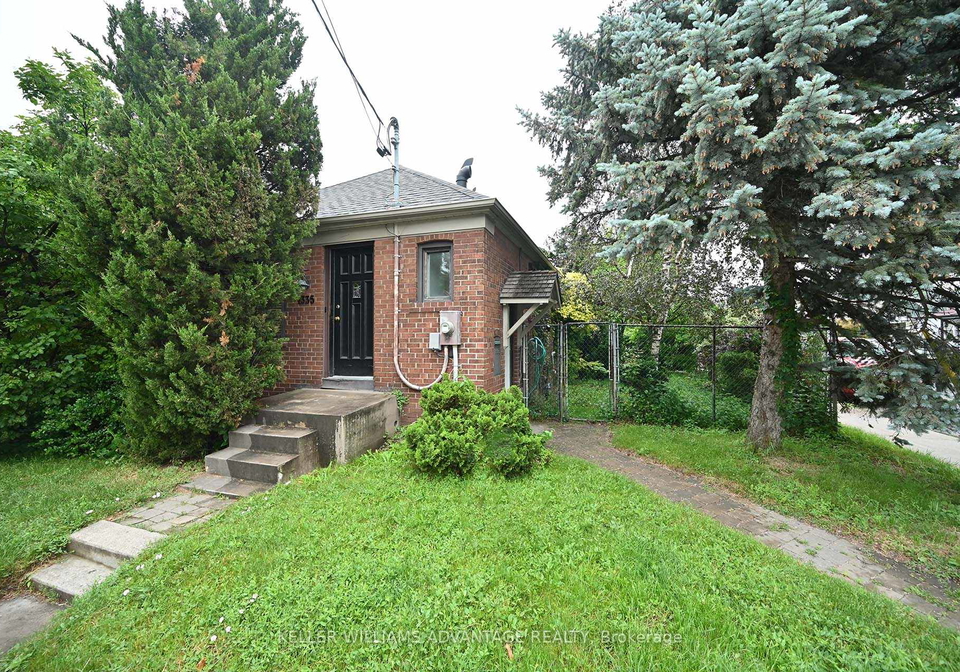 1335-woodbine-avenue-east-york-ontario-e13446024