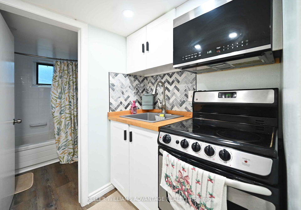 1335-woodbine-avenue-east-york-ontario-e13446024