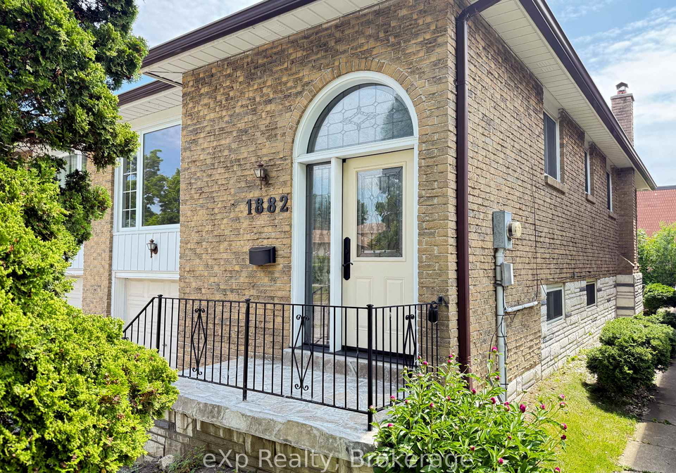 1882-rosefield-road-pickering-ontario-e13446266