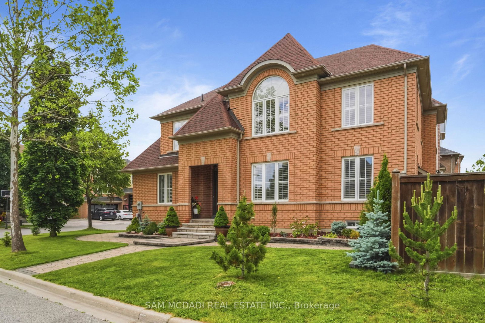 5-whitbread-crescent-ajax-ontario-e13446846