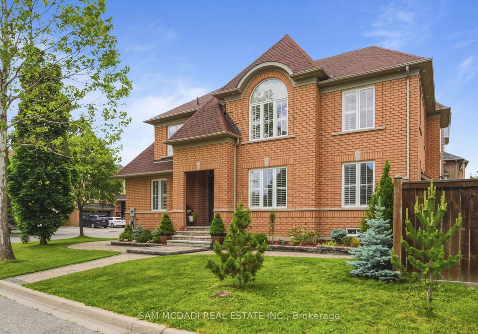 5-whitbread-crescent-ajax-ontario-e13446846