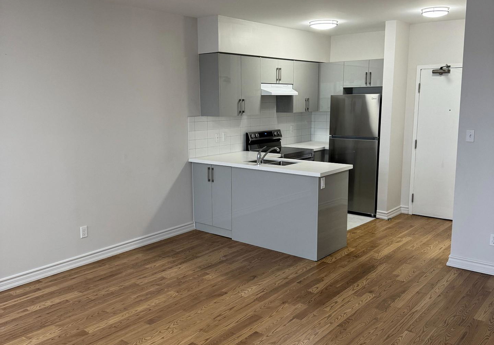 2831-kingston-road-scarborough-ontario-e13448024