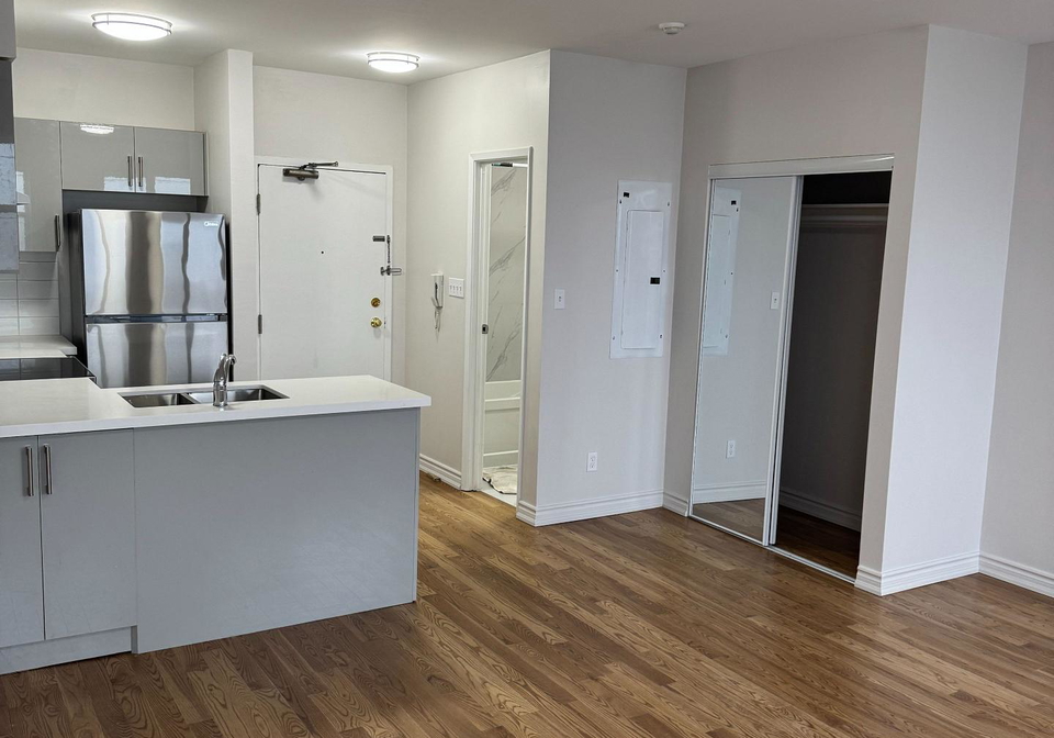 2831-kingston-road-scarborough-ontario-e13448024
