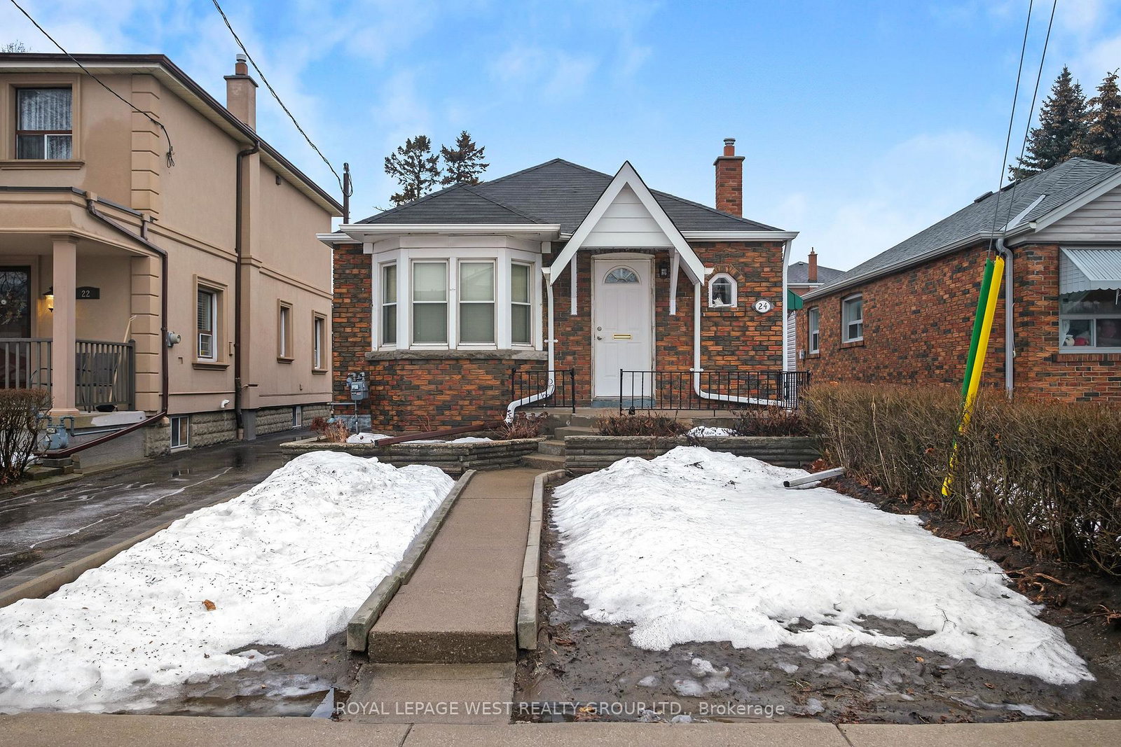 24-barker-avenue-east-york-ontario-e13448030