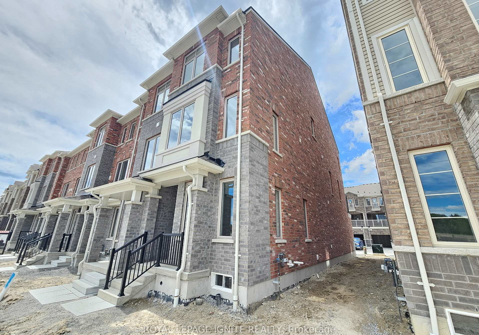 2946-whites-road-pickering-ontario-e13448630